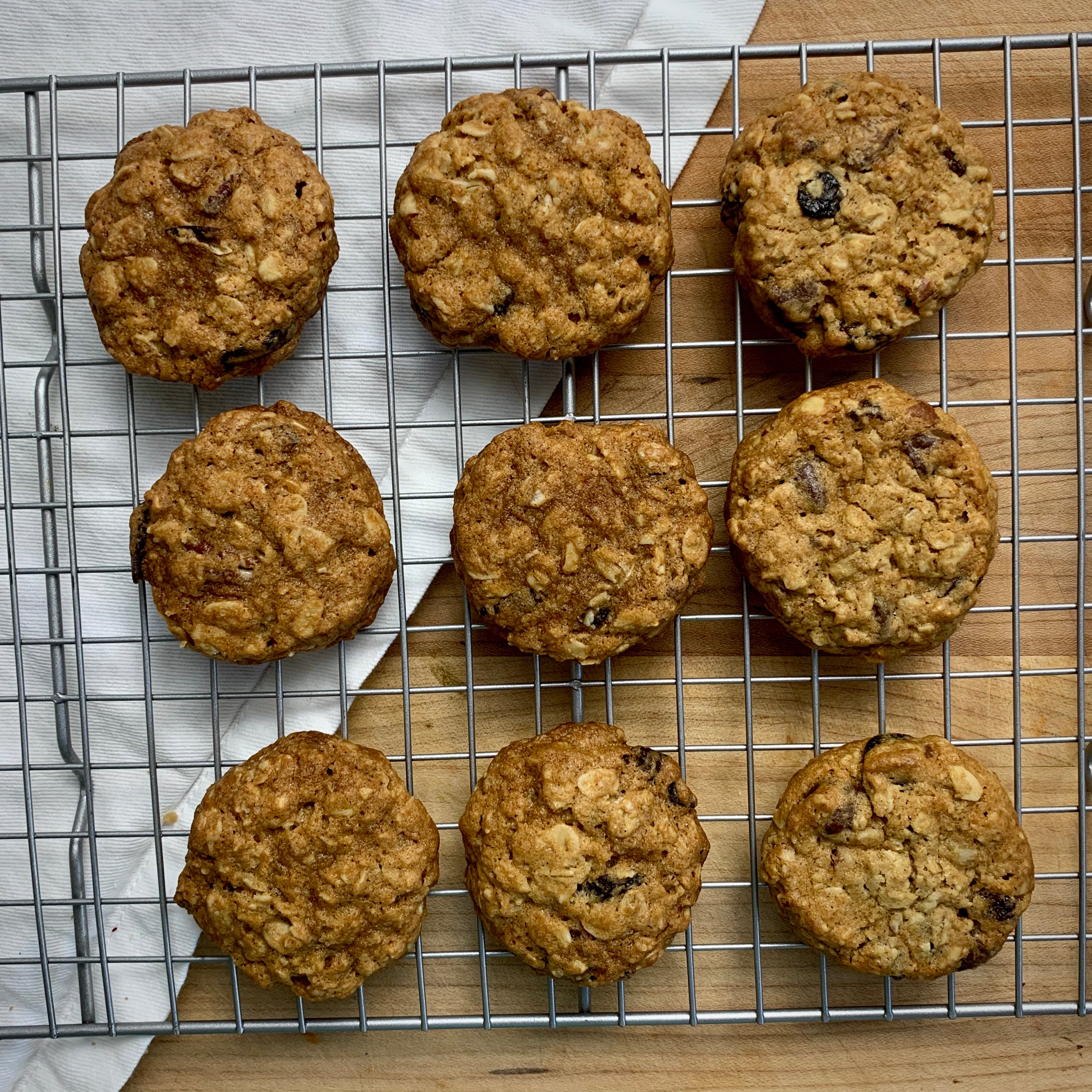 Linda’s Famous Jazzy Oatmeal Cookies